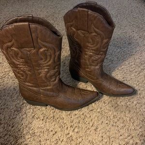 Madden Girl Woman’s Western Boots Size 8.5 Brown